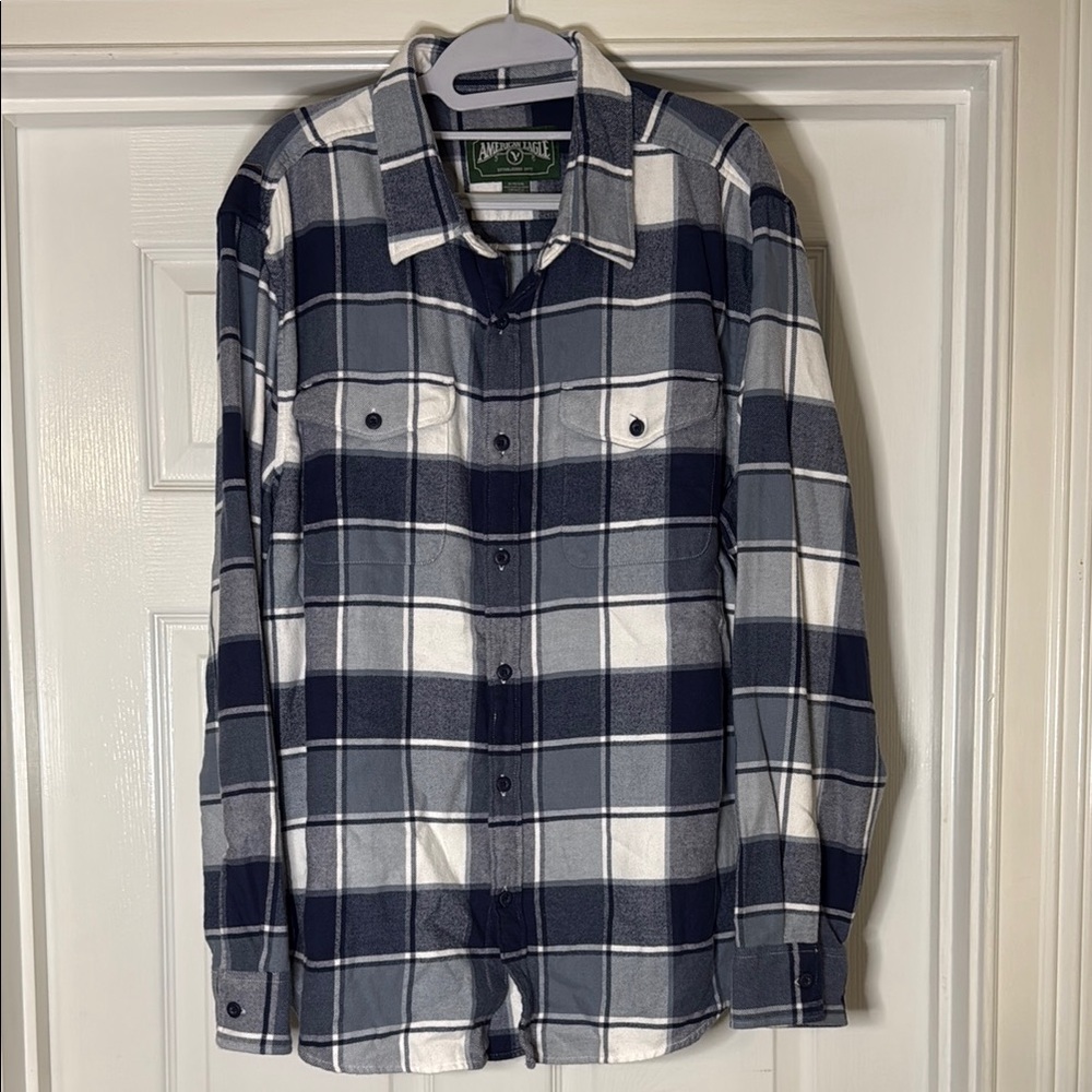 American Eagle Outfitters Blue and White Casual Button Down Shirt